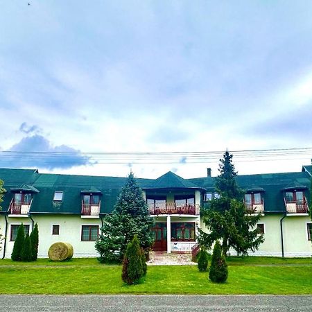Aparthotel Eden Panzio Bük Exteriér fotografie