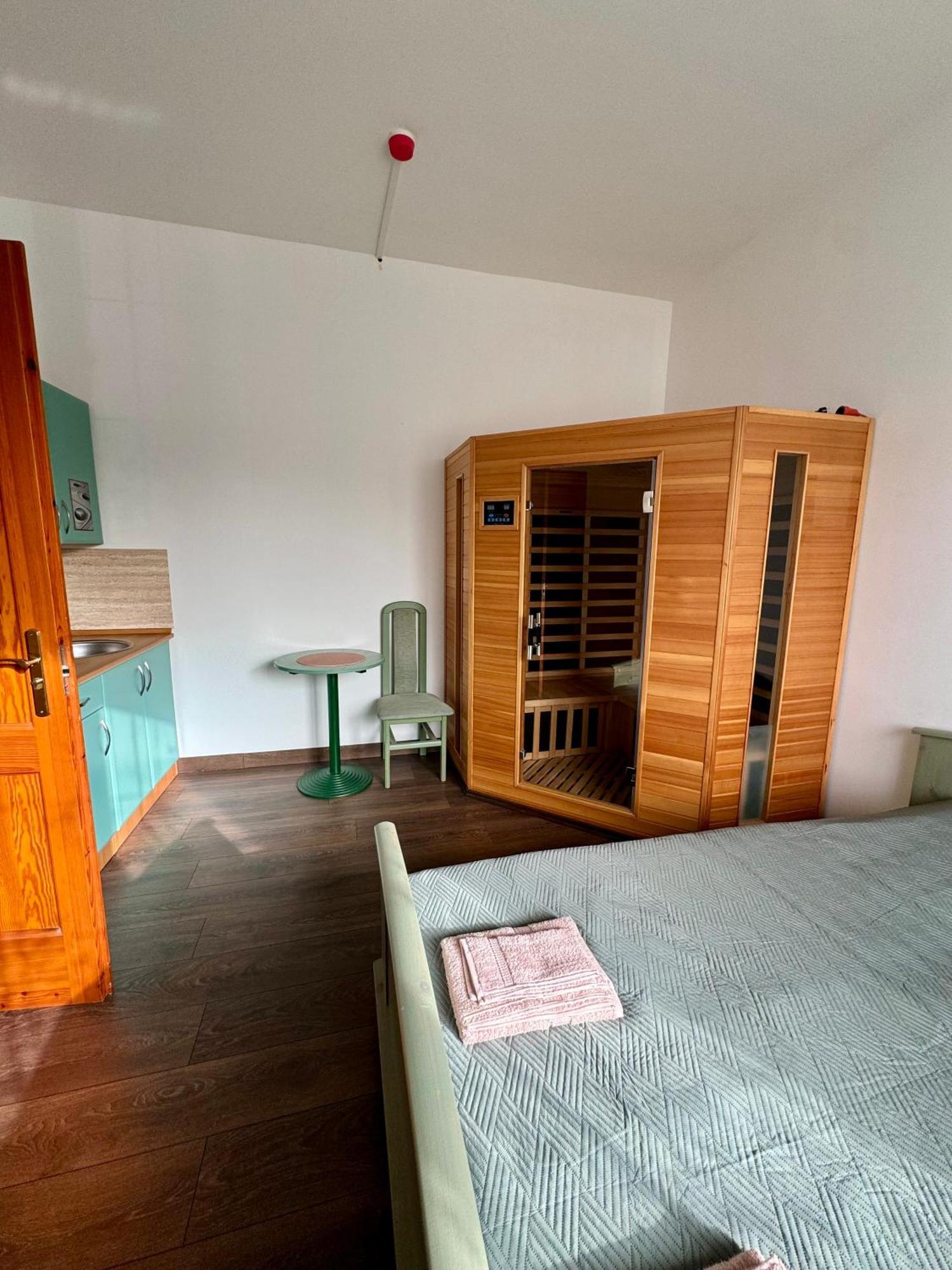 Aparthotel Eden Panzio Bük Exteriér fotografie